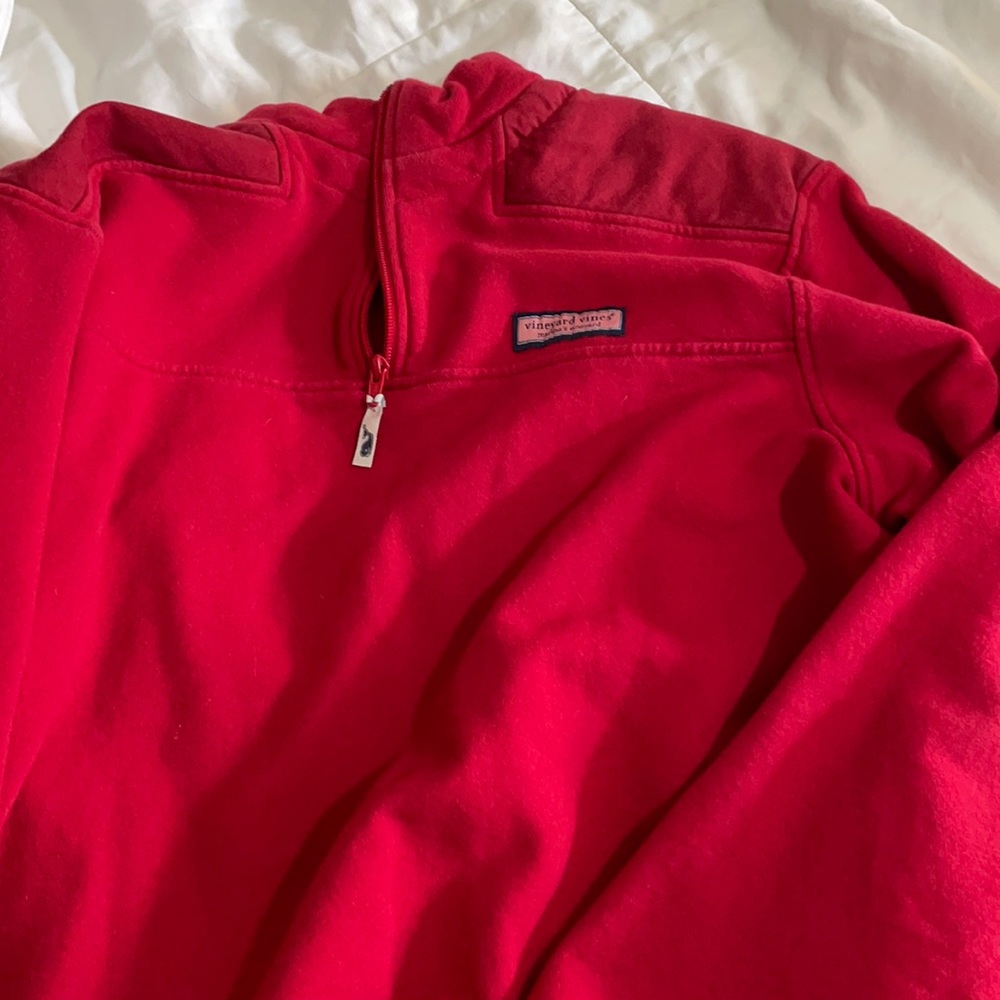 Red vineyard vine 1/2 zip